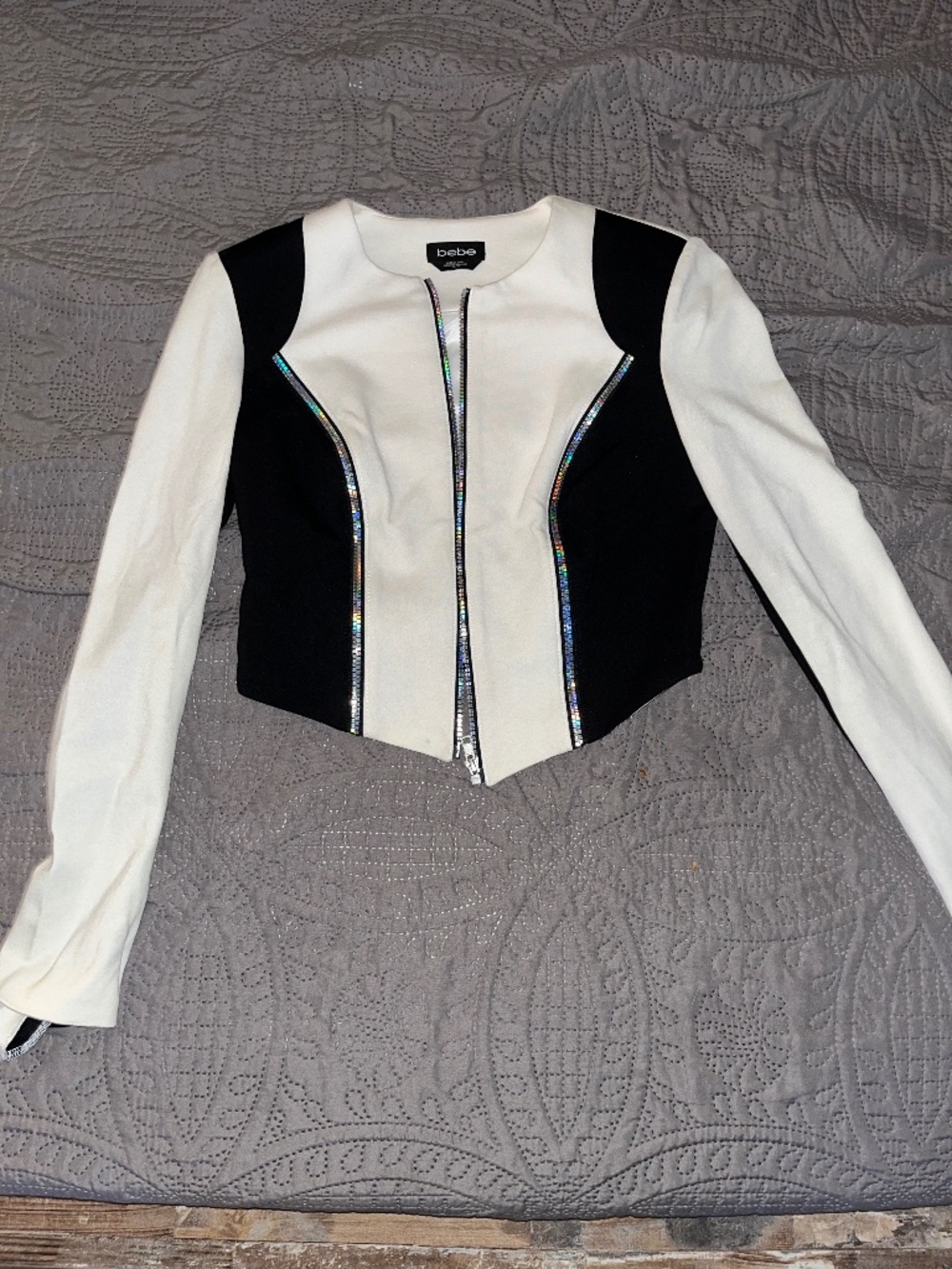 Bebe Night Out Blazer- Alyssum